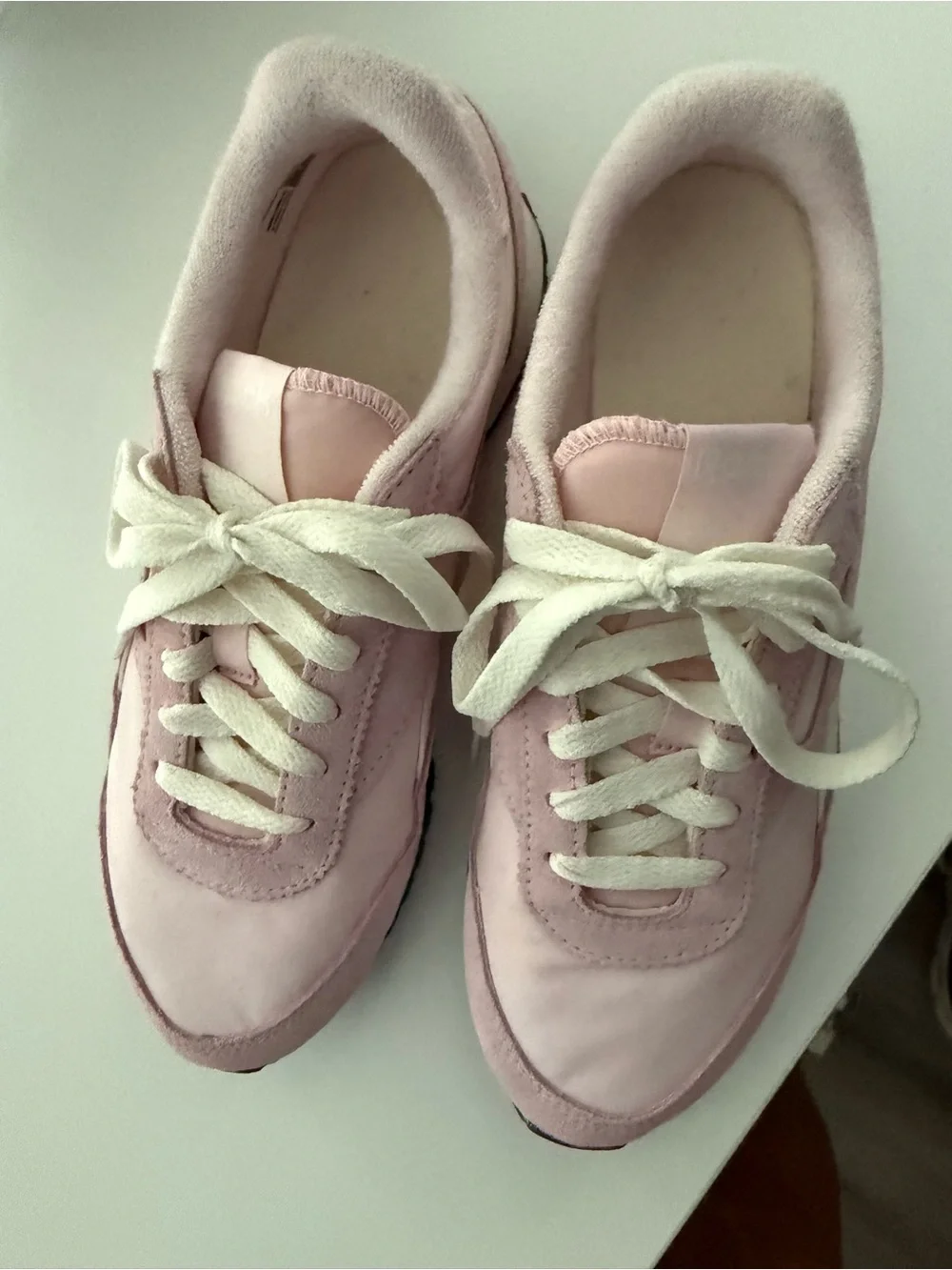 Reebok light pink